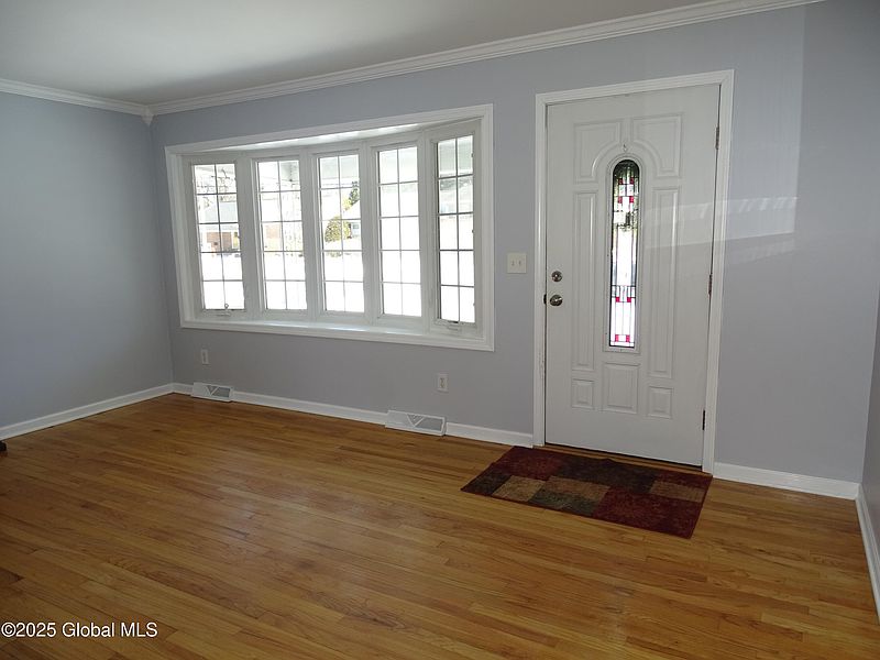 5th image of 185 E Palmer Avenue