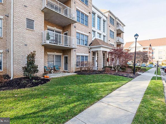 3rd image of 661 Straffan Dr Unit 204