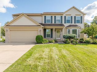 44569 Greenbriar Ct, Belleville, MI 48111