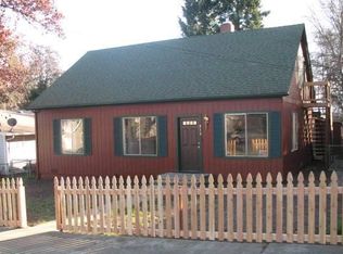 713 NW C St UNIT A-C, Grants Pass, OR 97526