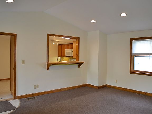Living Rm looking into Kitchen
