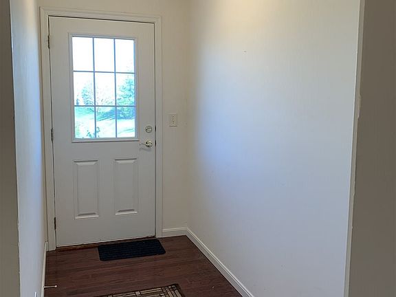 2nd image of 2286 Jackson Ct