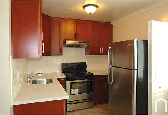 2nd image of 3017 Pleitner Ave #D