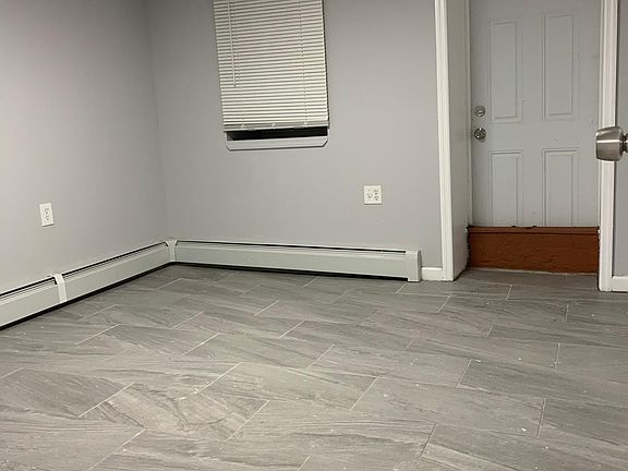 5th image of 649 Coster St #G