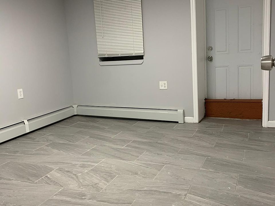 1st image of 648 Coster St #C