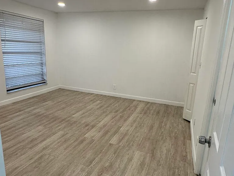 802 Saint Andrews Rd #15 — Photo 8