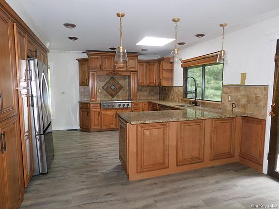 5th image of 46 Mac Farlane Road