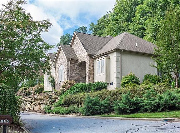 2nd image of 34 Carriage Highlands Ct