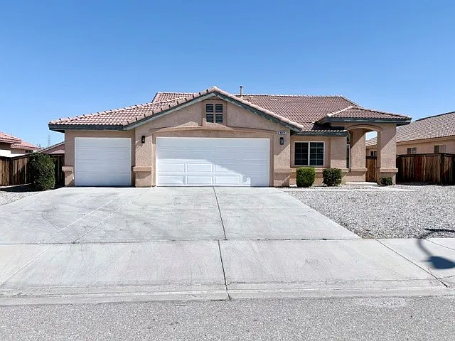18819 Dogwood Ct