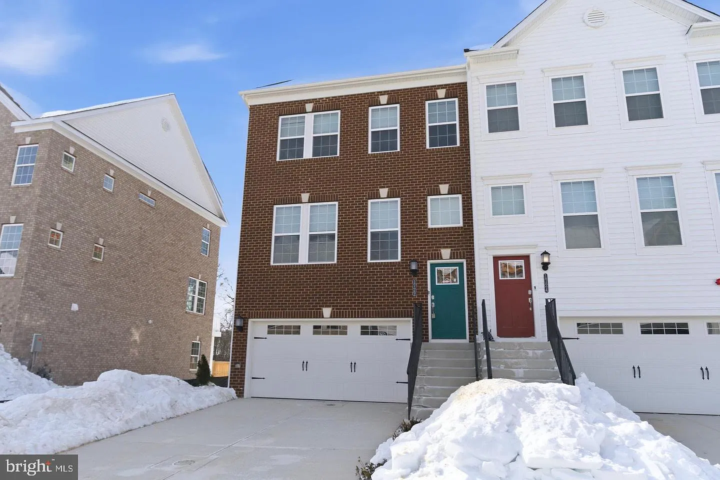 3 bed, 4.5 bath, 2355 sqft, $3,550 — Photo 1