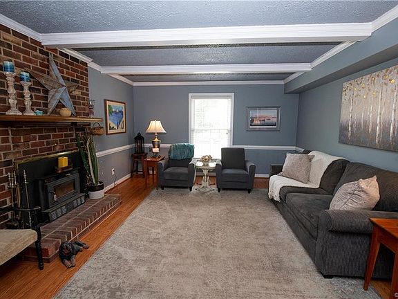 5th image of 10304 Salford Ct