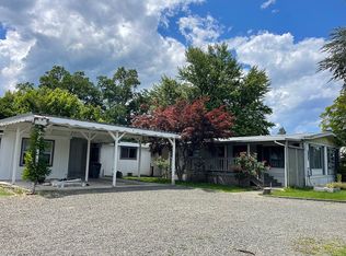 1004 Talent Ave, Talent, OR 97540