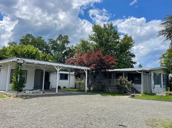 1004 Talent Ave, Talent, OR 97540