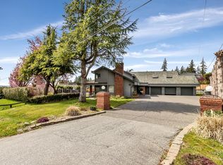 5441 128th St, Surrey, BC V3X1T8