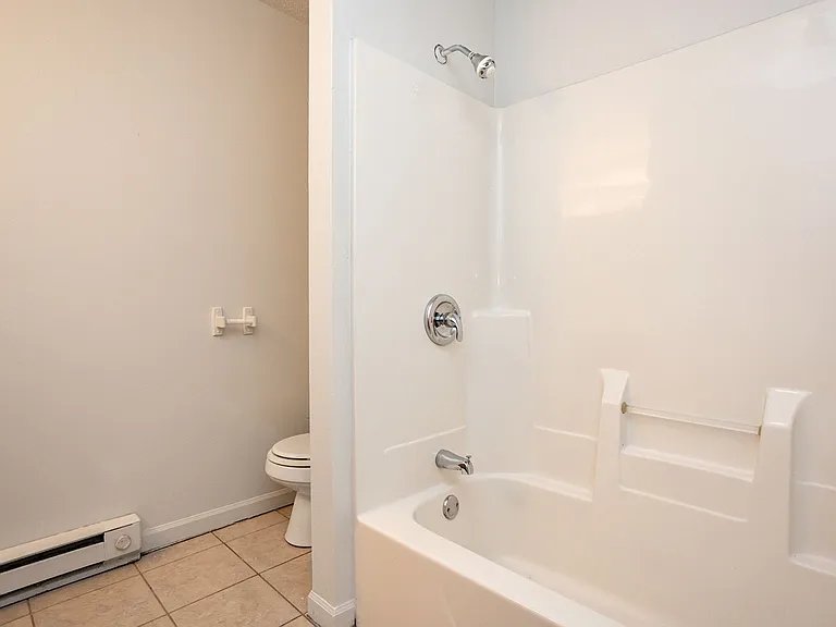 Walnut Pointe — Photo 26
