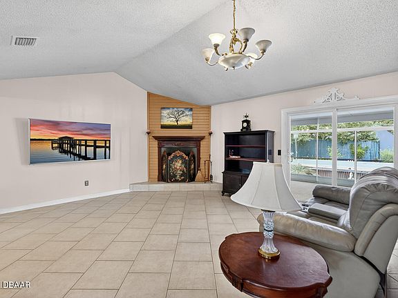 5th image of 12668 Attrill Rd