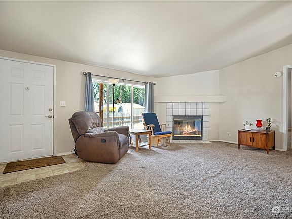 3rd image of 21711 133rd Street Ct E