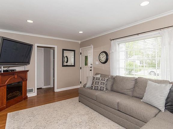 5th image of 5310 Evanston Ave