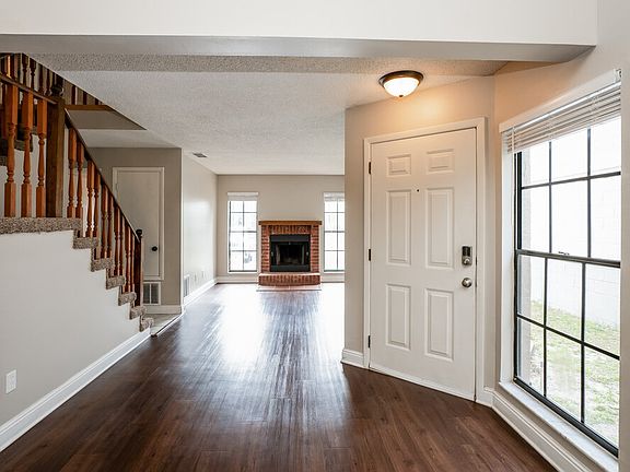 4th image of 1175 Pin Oak Dr