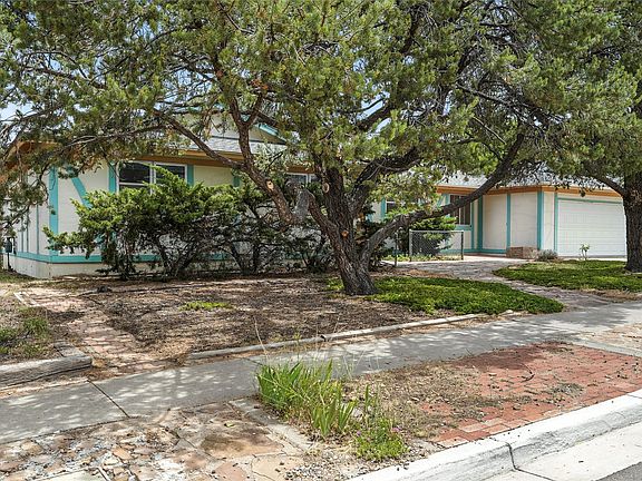 3rd image of 111 Sherwood Blvd