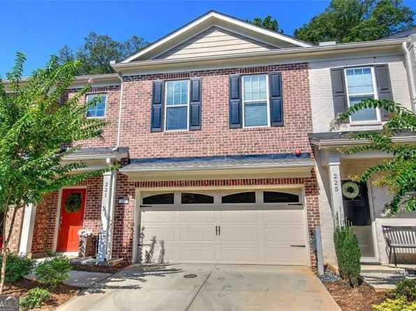 221 Holden Way, Woodstock, GA 30189