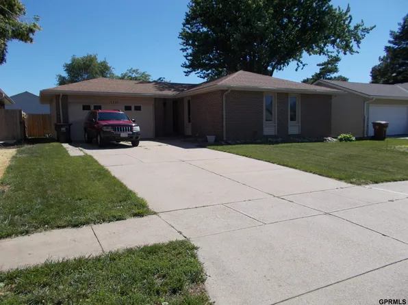 5201 Sherman St, Lincoln, NE 68506
