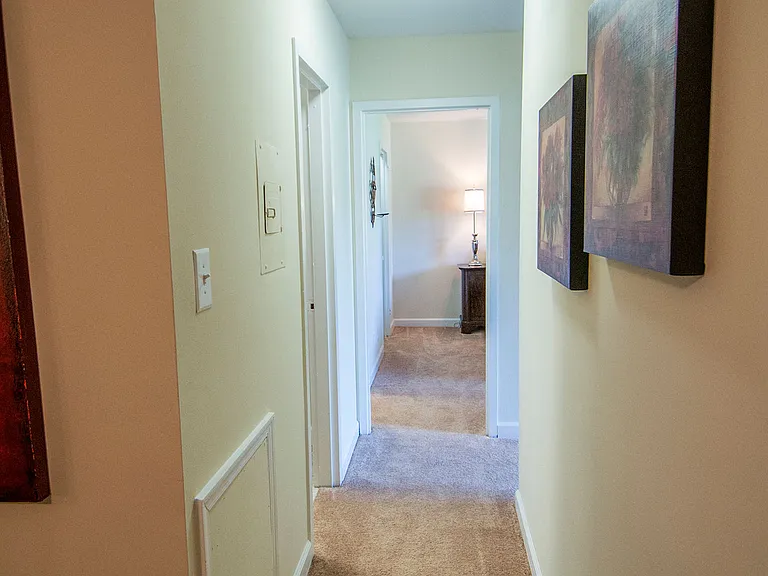 Oakton Park Apartments — Photo 48