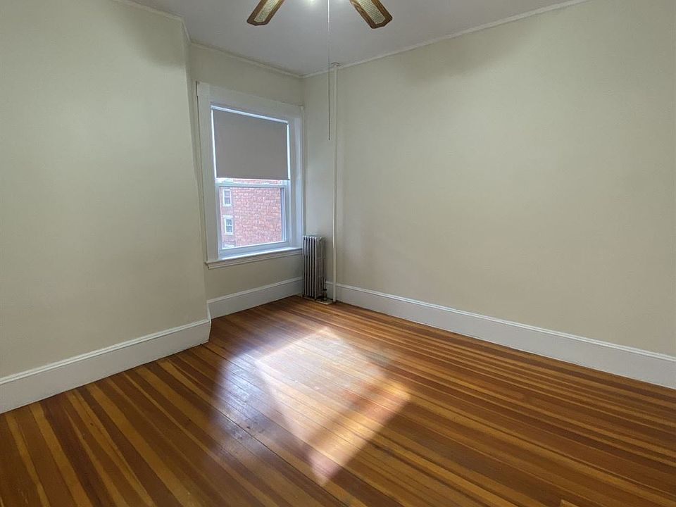 landlord_unit_photo_48306937_0
