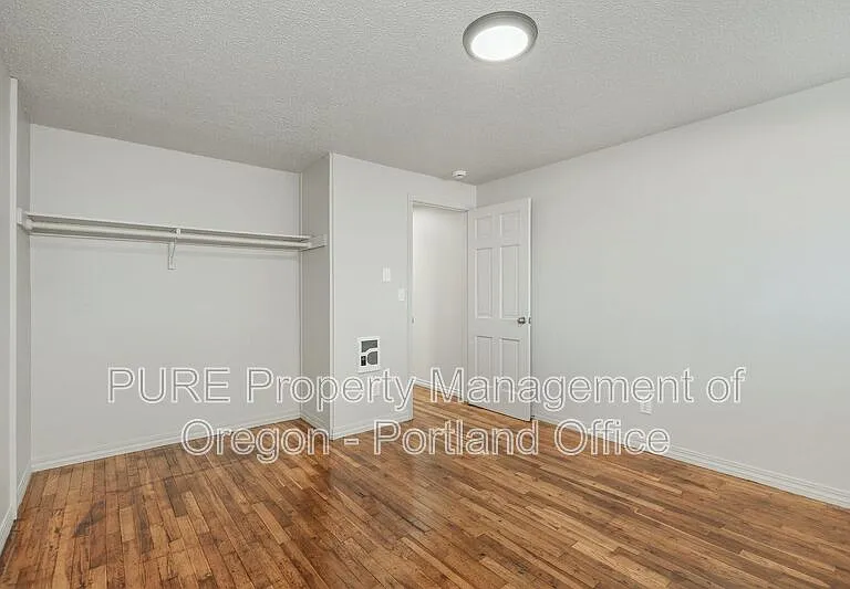 18411 E Burnside St #105 — Photo 12