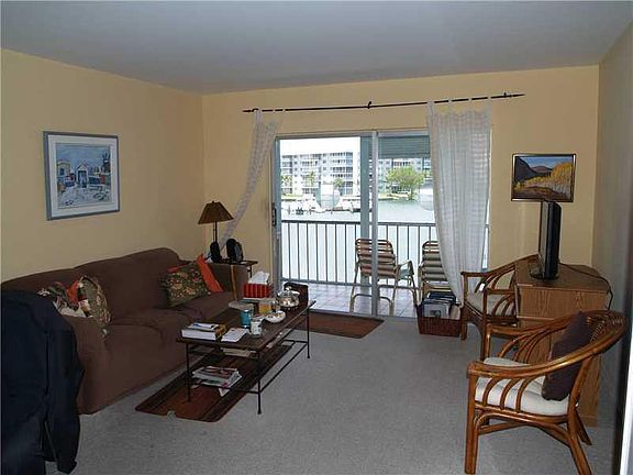 4th image of 2929 Point Drive #309
