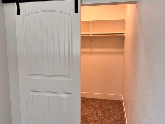 5th image of 920 N Olive Ave