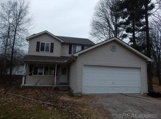 9122 Maple Rd, Algonac, MI 48001