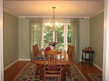 2nd image of 11 Crownwood Ln