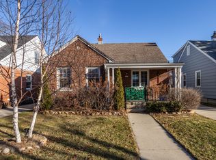 4828 N Elkhart Ave, Whitefish Bay, WI 53217