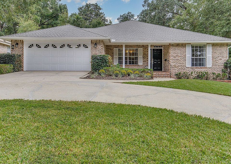 1st image of 9721 Shadow Wood Dr