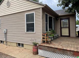 210 7th St, Hudson, SD 57034