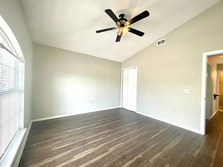 7329 Lawn Tennis Ln — Photo 3
