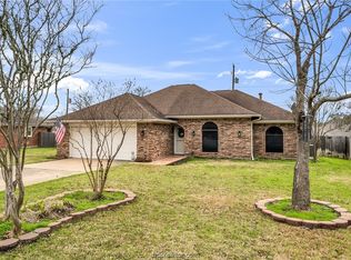 5611 Middlebury Dr, Bryan, TX 77802
