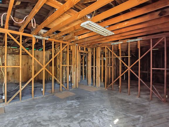 4th image of 3865 Raap Ave