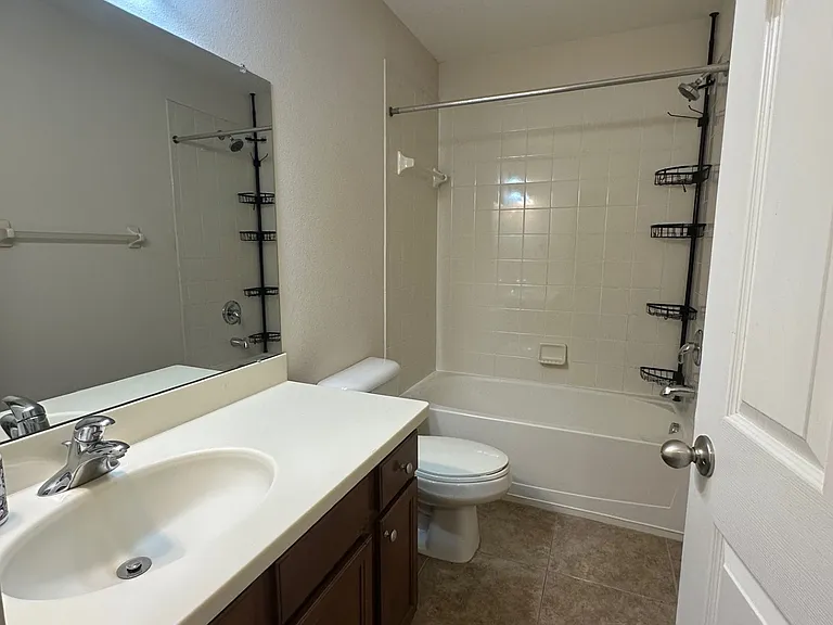 16008 Loneoak View Dr — Photo 11
