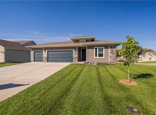 7936 NE 80th Ter, Kansas City, MO 64158