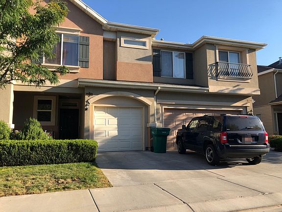 3rd image of 1578 W Alsace Way