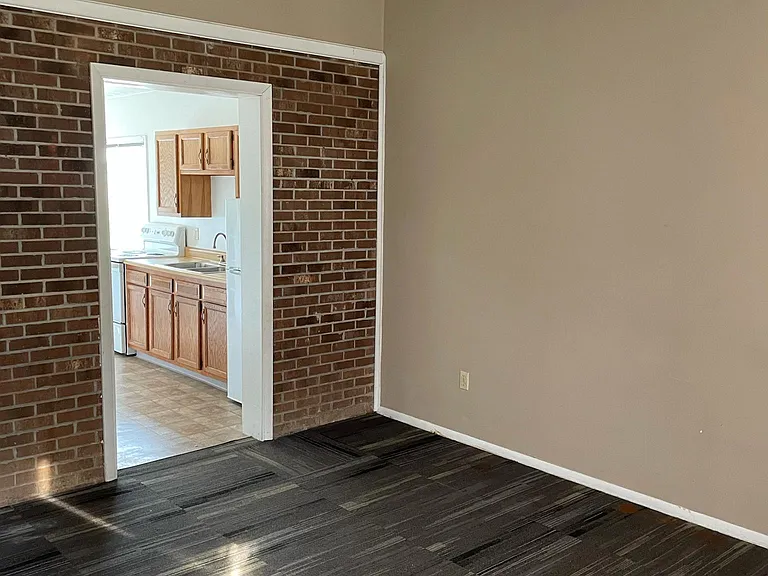 3401 Brodhead Rd #C — Photo 2