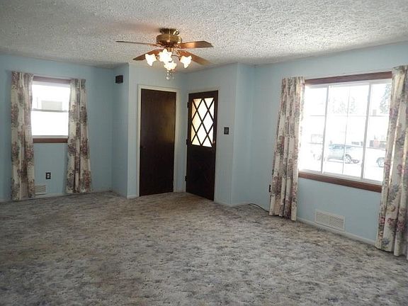 2nd image of 2816 Midland Dr