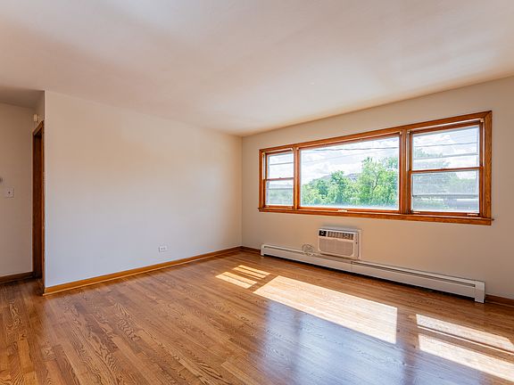 3rd image of 342 Beach Ave APT 2B