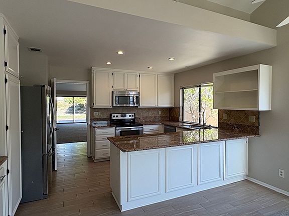 5th image of 7957 Agate Ct