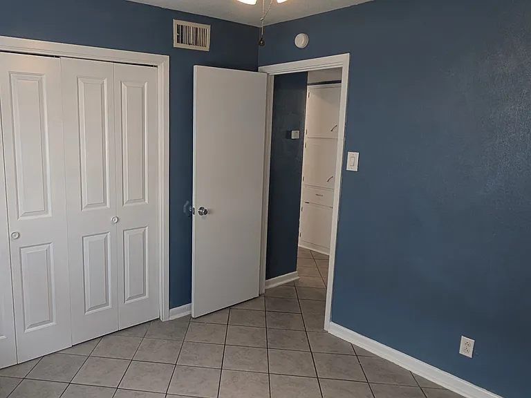121 W Avenue A #2 — Photo 6