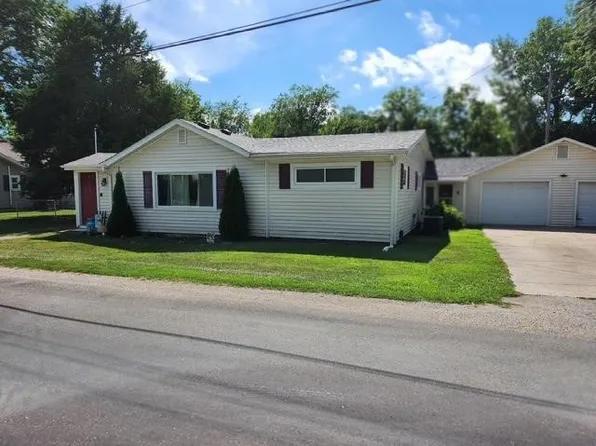 1608 Danville St, Westville, IL 61883