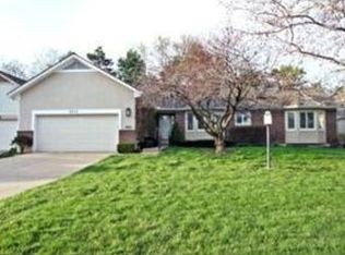 3712 W 79th Ter, Prairie Village, KS 66208