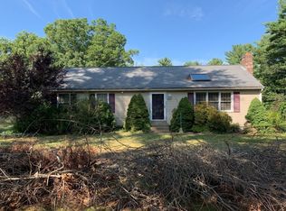 197 Plymouth St, Carver, MA 02330